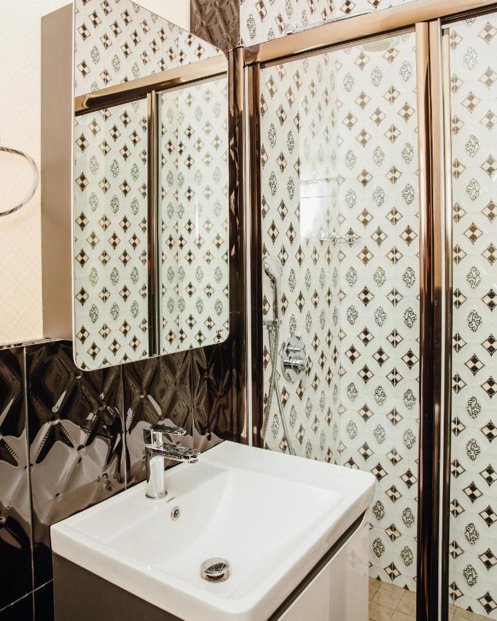 Chambers Old City Hotel Баку Экстерьер фото
