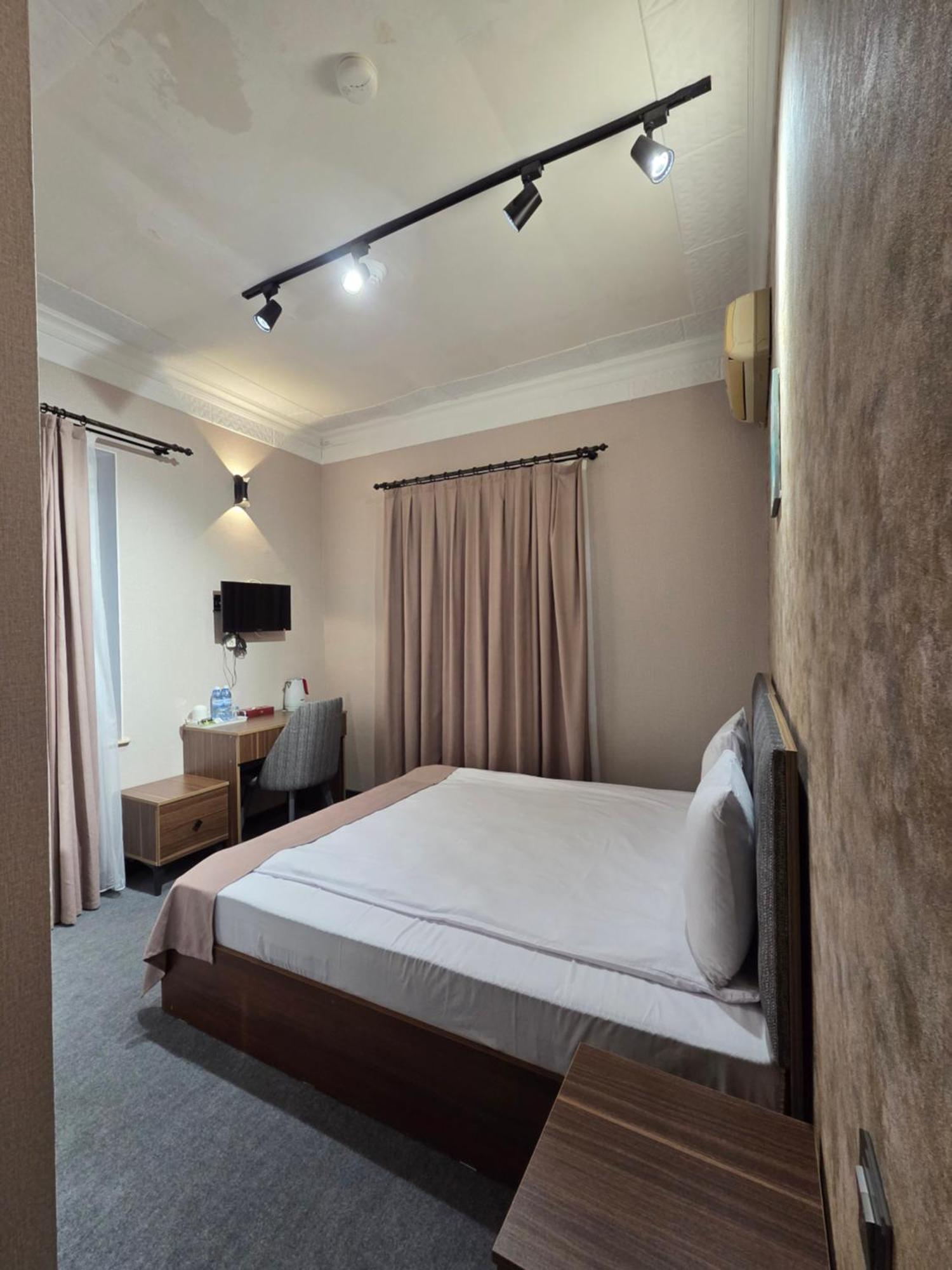 Chambers Old City Hotel Баку Экстерьер фото